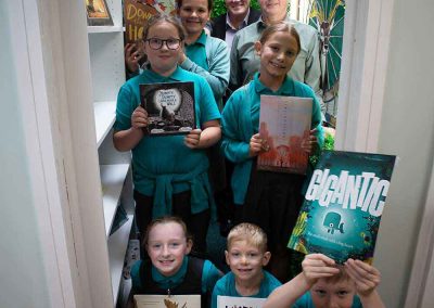 Apoyo de la comunidad de Hartlepool a la Escuela Primaria Clavering
