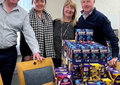 Collectes d'œufs de Pâques pour le Harbour Women's Refuge à Hartlepool.